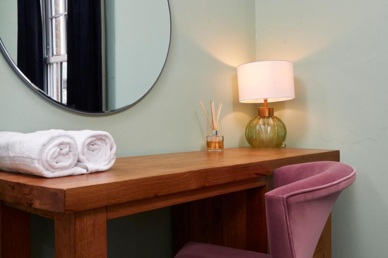 Fantastic Central Stratford Two Bedroom Apartment By Purestay Short Lets & Serviced Accommodation With Parking Exteriör bild