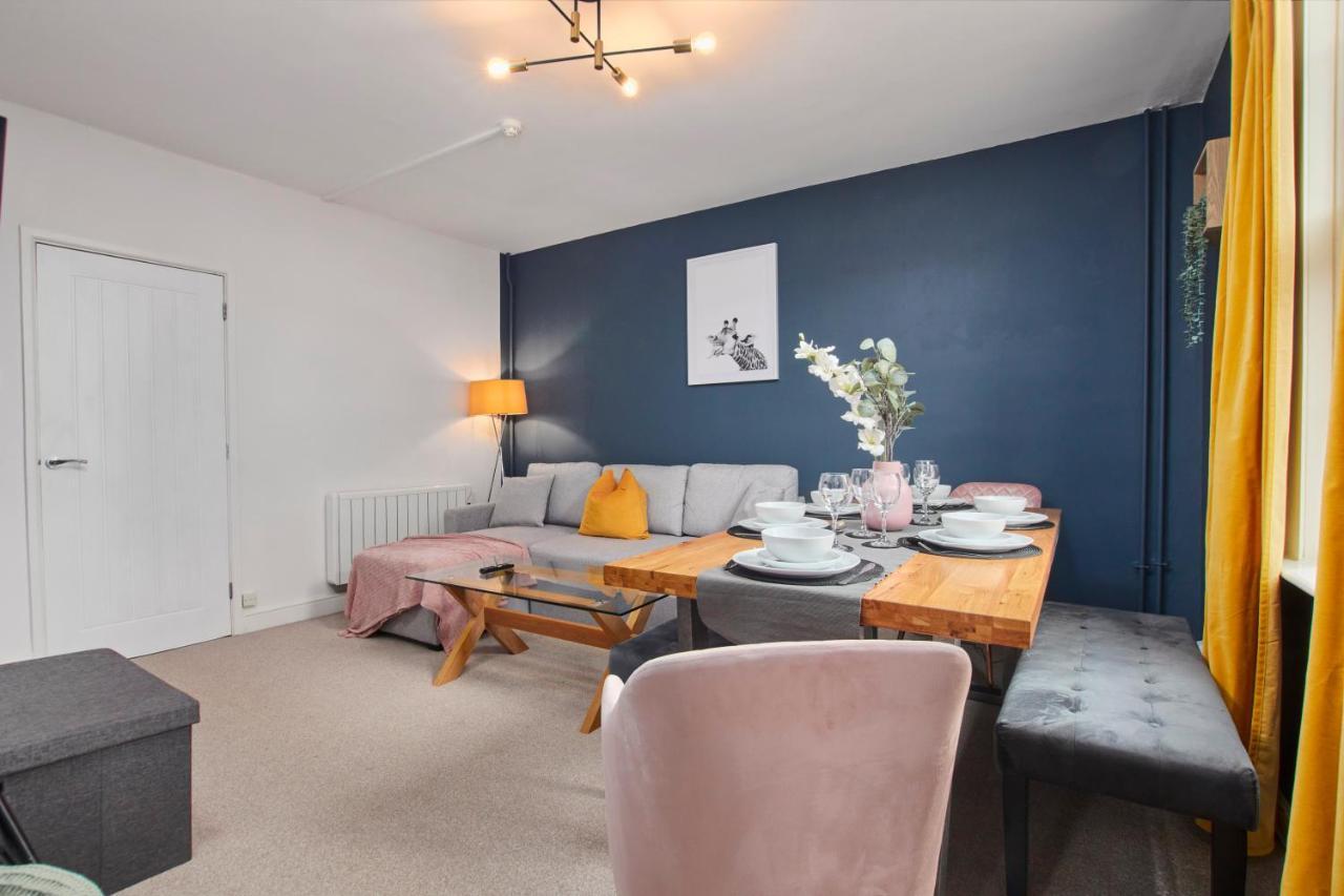 Fantastic Central Stratford Two Bedroom Apartment By Purestay Short Lets & Serviced Accommodation With Parking Exteriör bild